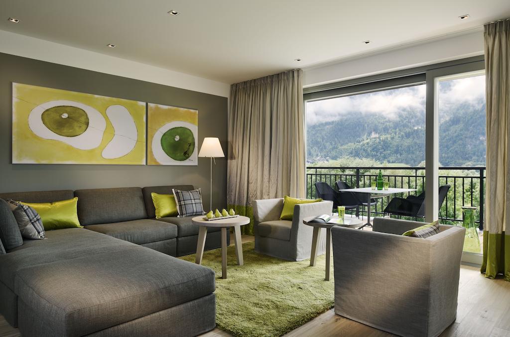 Dolomitengolf Suites Lavant Room photo